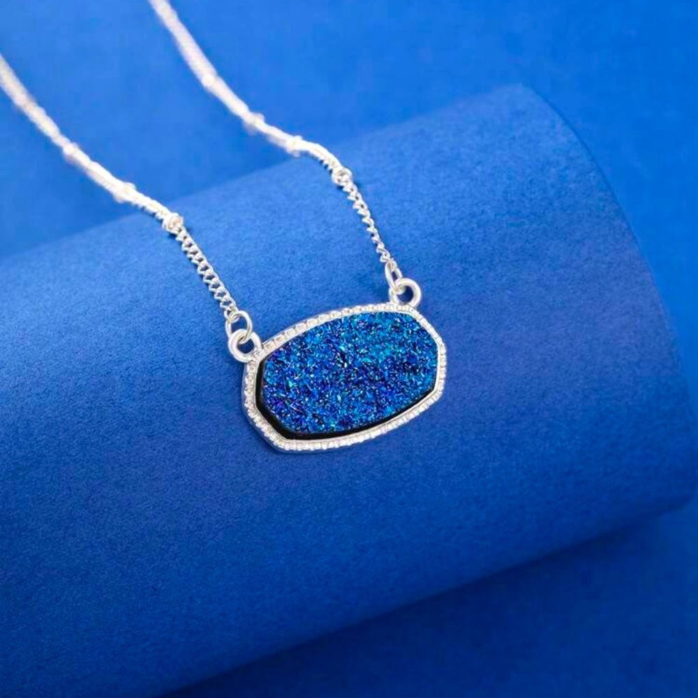 Blue Ellipse Shell Pendant Necklace